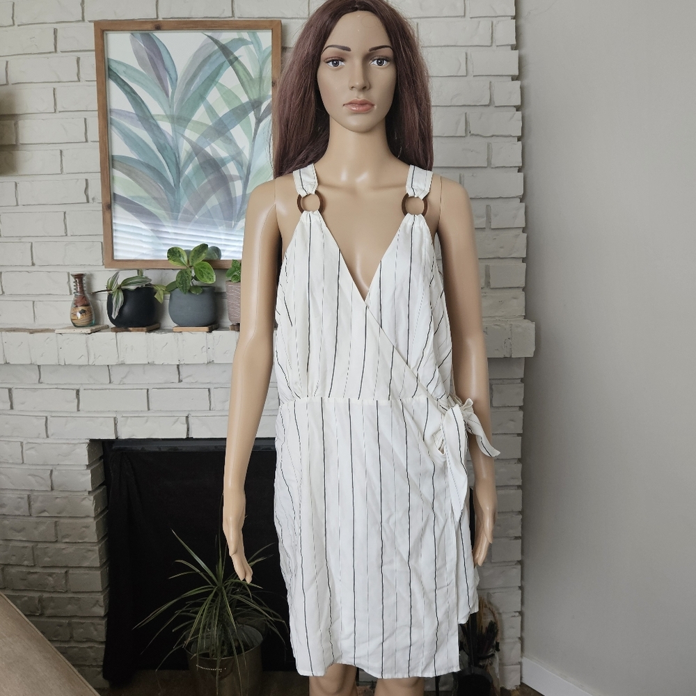 Tularosa wrap dress size XL white vertical stripes low back jumper midi